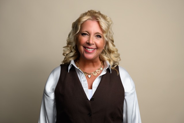 Rhonda Courteau